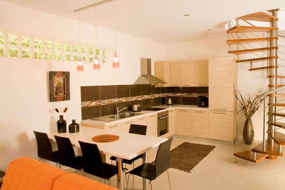 Executive Rhodes Villa 4 Bedroom 4 Bathroom BD Villa Pefkos *