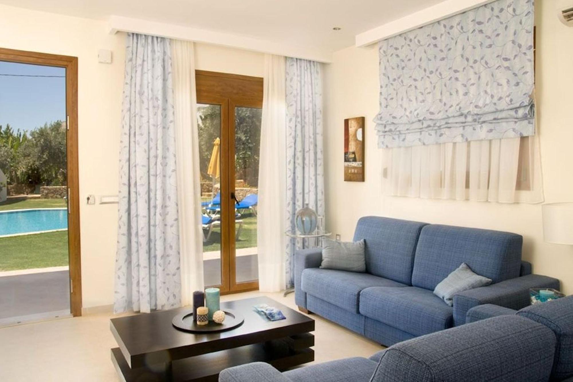 Villa Executive Rhodes 4 Bedroom - 4 Bathroom Bd Pefkos